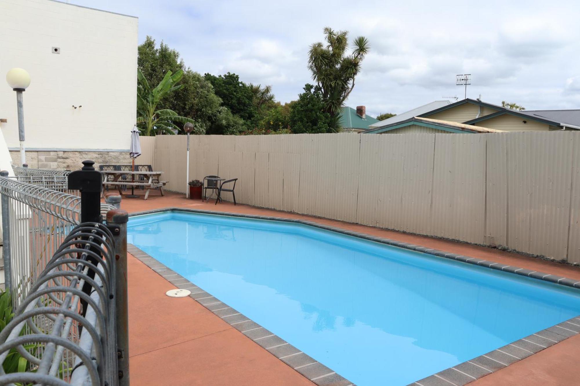 Bk'S Fountain Court Motel Napier Exterior photo