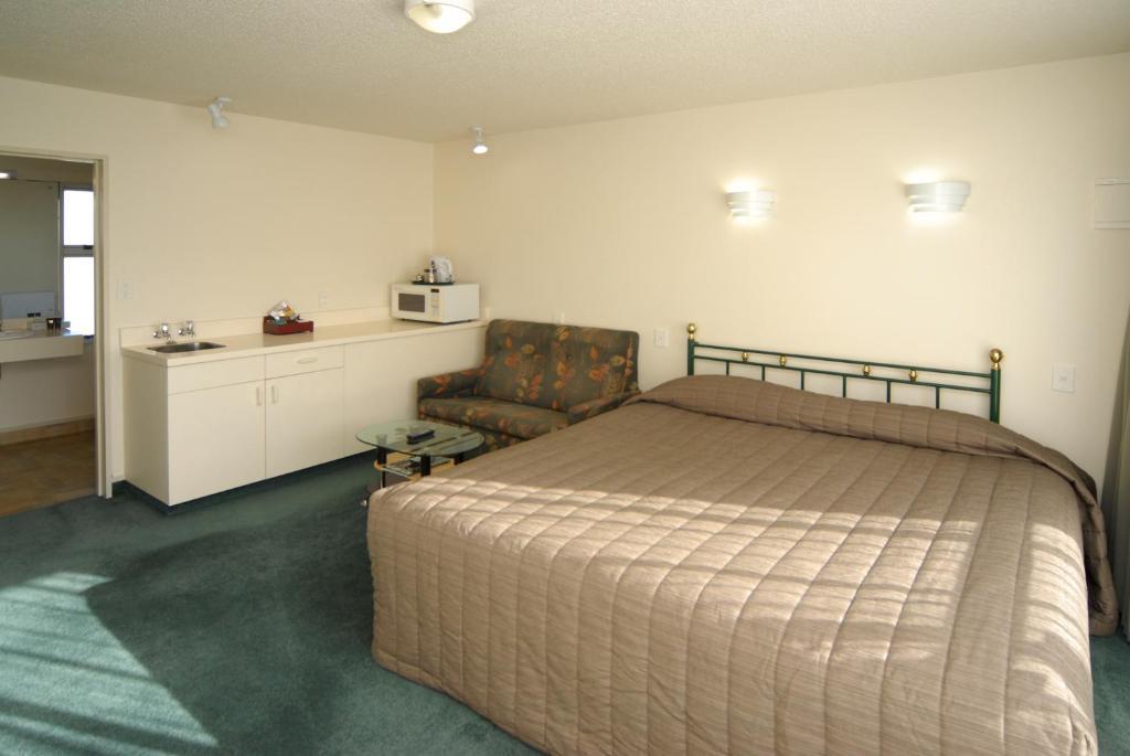 Bk'S Fountain Court Motel Napier Room photo